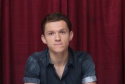 Том Холланд (Tom Holland) Spider-Man Homecoming press conference (Beverly Hills, April 23, 2017) 6315ac677594023