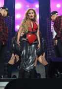 Дженнифер Лопез (Jennifer Lopez) performs onstage during Calibash Los Angeles 2018 at Staples Center (Los Angeles, January 20, 2018)(84xHQ) 214f4a836553683