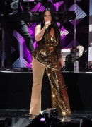 Деми Ловато (Demi Lovato) performing at 102.7 KIIS FM's Jingle Ball in Los Angeles, 01.12.2017 (77xHQ) C7ce6c677475323
