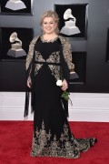 Келли Кларксон (Kelly Clarkson) 60th Annual Grammy Awards, New York, 28.01.2018 (68xHQ) 1f0226741194103