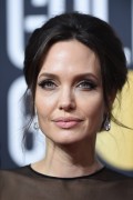 Анджелина Джоли (Angelina Jolie) 75th Annual Golden Globe Awards, California, 07.01.2018 (90xHQ) 78aa61729646423