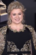 Келли Кларксон (Kelly Clarkson) 60th Annual Grammy Awards, New York, 28.01.2018 (68xHQ) 228ab4741196343