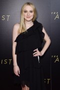Дакота Фаннинг (Dakota Fanning) 'The Alienist' premiere held at the iPic Cinema in New York City, 16.01.2018 - 67xHQ 5734ab729659523