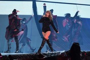 Тейлор Свифт (Taylor Swift) performs during the reputation Stadium Tour at Hard Rock Stadium in Miami, Florida, 18.08.2018 - 100xHQ 7a1024956017484