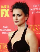 Пенелопа Крус (Penélope Cruz) 'The Assassination Of Gianni Versace_ American Crime Story' premiere in Hollywood, 08.01.2018 (84xHQ) Af741f736645183