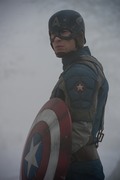 Капитан Америка / Первый мститель / Captain America: The First Avenger (Крис Эванс, Хейли Этвелл, Томми Ли Джонс, 2011) E0c8ec968843914