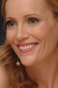 Лесли Манн (Leslie Mann) ''Knocked Up'' Press Conference (Los Angeles, May 19, 2007) 483236685608123