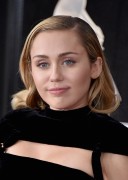 Майли Сайрус (Miley Cyrus) 60th Annual Grammy Awards, New York, 28.01.2018 (90xHQ) 6db0bd736623893