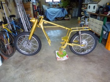 Restauration MONDIAL 125cc Champion Lusso. 9cb68a689896293