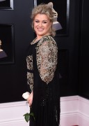 Келли Кларксон (Kelly Clarkson) 60th Annual Grammy Awards, New York, 28.01.2018 (68xHQ) 423db0741191733