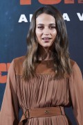 Алисия Викандер (Alicia Vikander) 'Tomb Raider' photocall in Madrid, Spain, 28.02.2018 - 80xНQ 9c75aa781844393
