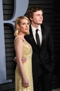 Эмма Робертс (Emma Roberts) Vanity Fair Oscar Party hosted by Radhika Jones at Wallis Annenberg Center for the Performing Arts in Beverly Hills, 04.03.2018 (52xHQ) 249f52781846543