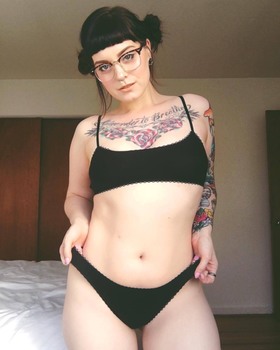 Suicide Girl Ceres