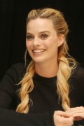 Марго Робби (Margot Robbie) 'Suicide Squad' Press Conference (Moynihan Station in New York City, 30.07.2016) 914541715218383