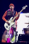 Red Hot Chili Peppers - Perfoms on stage at T in The Park Festival in Strathallan Castle, Scotland, 10.07.2016 (34xHQ) 59cb92640849253