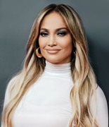 Дженнифер Лопез (Jennifer Lopez) NBCUniversal Summer Press Day 2018 Portraits (Universal City, 02.05.2018) (3xHQ) 78ed02926106914