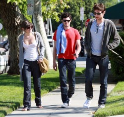 Adam Brody - Picking up a friend - May 28, 2008