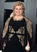 Келли Кларксон (Kelly Clarkson) 60th Annual Grammy Awards, New York, 28.01.2018 (68xHQ) 6195c6741195183