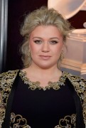 Келли Кларксон (Kelly Clarkson) 60th Annual Grammy Awards, New York, 28.01.2018 (68xHQ) B13f84741193623