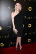 Дакота Фаннинг (Dakota Fanning) 'The Alienist' premiere held at the iPic Cinema in New York City, 16.01.2018 - 67xHQ 117524729660233