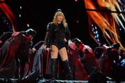 Тейлор Свифт (Taylor Swift) performs during the reputation Stadium Tour at Hard Rock Stadium in Miami, Florida, 18.08.2018 - 100xHQ 675710956015574