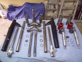 Restauration MONDIAL 125cc Champion Lusso. F5ff62665951623