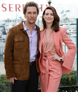Anne Hathaway - attends the Aviron Pictures 'Serenity' photo call at the Ritz Carlton Hotel on January 11, 2019 in Marina del Rey, California.