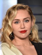 Майли Сайрус, Лиам Хемсворт (Miley Cyrus, Liam Hemsworth) Vanity Fair Oscar Party in Beverly Hills, 04.03.2018 (42xHQ) F0e905781858403
