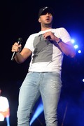 Luke Bryan - Performs onstage on Day 1 during the 2017 Rock the Ocean's Tortuga Music Festival in Fort Lauderdale, Florida - April 7, 2017