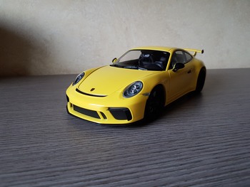 Minichamps - 991.2 GT3 in Yellow | DiecastXchange Forum