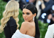 http://thumbs2.imagebam.com/52/52/f6/de9989854831174.gif