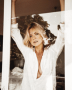 http://thumbs2.imagebam.com/54/bf/bf/6129ee1257936624.gif