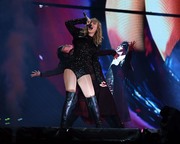 Тейлор Свифт (Taylor Swift) performs during the reputation Stadium Tour at Hard Rock Stadium in Miami, Florida, 18.08.2018 - 100xHQ F85905956017394