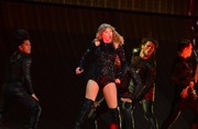 Тейлор Свифт (Taylor Swift) performs during the reputation Stadium Tour at Hard Rock Stadium in Miami, Florida, 18.08.2018 - 100xHQ 2ad1b6956015964