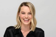 Марго Робби (Margot Robbie) ''I, Tonya'' Press Conference (November 20, 2017) 417efd707609933