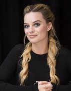 Марго Робби (Margot Robbie) 'Suicide Squad' Press Conference (Moynihan Station in New York City, 30.07.2016) 8d82a7715218883