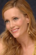 Лесли Манн (Leslie Mann) ''Knocked Up'' Press Conference (Los Angeles, May 19, 2007) 6392aa685608143