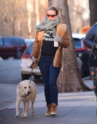 Olivia Wilde was seen visiting her local dog park in Brooklyn (April 1, 2019)