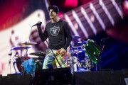 Red Hot Chili Peppers - Perfoms on stage at T in The Park Festival in Strathallan Castle, Scotland, 10.07.2016 (34xHQ) 8eab53640848083