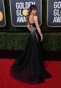 Дакота Джонсон (Dakota Johnson) 75th Annual Golden Globe Awards in Beverly Hills, 07.01.2018 (69xНQ) 2a605f741172583