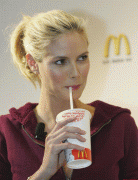 Хайди Клум (Heidi Klum) McDonald's (4хHQ) B0795a655428293