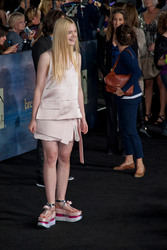 Elle Fanning - 'The Twilight Saga: Breaking Dawn - Part 2' premiere in Los Angeles - November 12, 2012