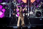 Деми Ловато (Demi Lovato) performing at 102.7 KIIS FM's Jingle Ball in Los Angeles, 01.12.2017 (77xHQ) 8d38c3677477273