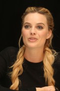 Марго Робби (Margot Robbie) 'Suicide Squad' Press Conference (Moynihan Station in New York City, 30.07.2016) 0e6887715218583