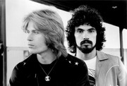 Hall and Oates  5dcc7f926728764