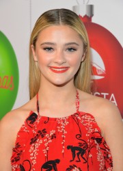 Lizzy Greene - At the premiere of The Nickelodeon Movie 'Tiny Christmas' in Hollywood, 2017-11-28