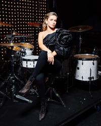 http://thumbs2.imagebam.com/70/8a/70/92dc961276142434.jpg