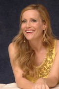 Лесли Манн (Leslie Mann) ''Knocked Up'' Press Conference (Los Angeles, May 19, 2007) C8883c685608243