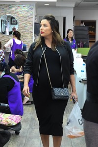 Eva Longoria - grabbing lunch to-go from Comoncy in Beverly Hills 25.04