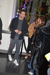 Jake Gyllenhaal & Tom Sturridge greet fans after performance of Sea Well at the Public Theater in NYC (March 25, 2019)